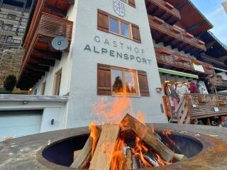 02. Catered chalet Saalbach Hinterglemm Alpensport Kampvuur